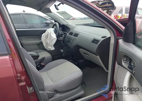 2007 Ford Focus Se/Ses из США, поврежденный, VIN 1FAFP36N57W166716